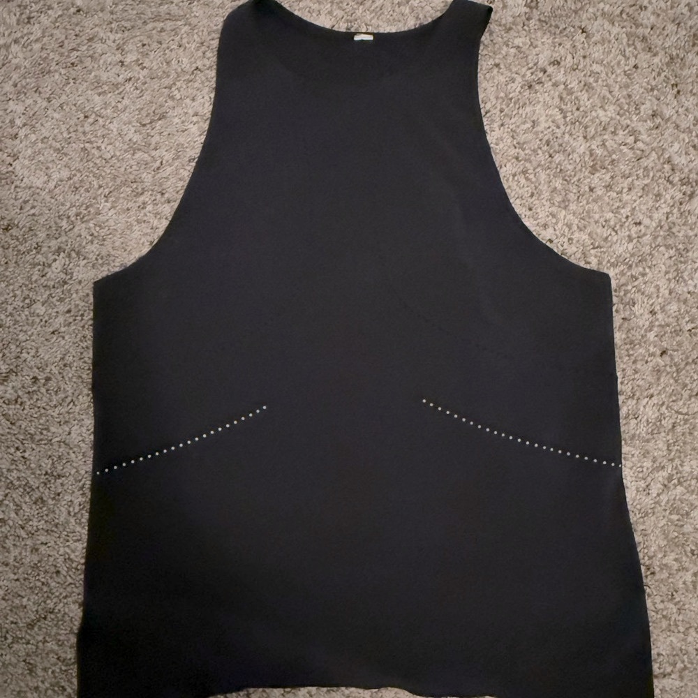 Lululemon athletica NWOT Black Running Tank - size 6
